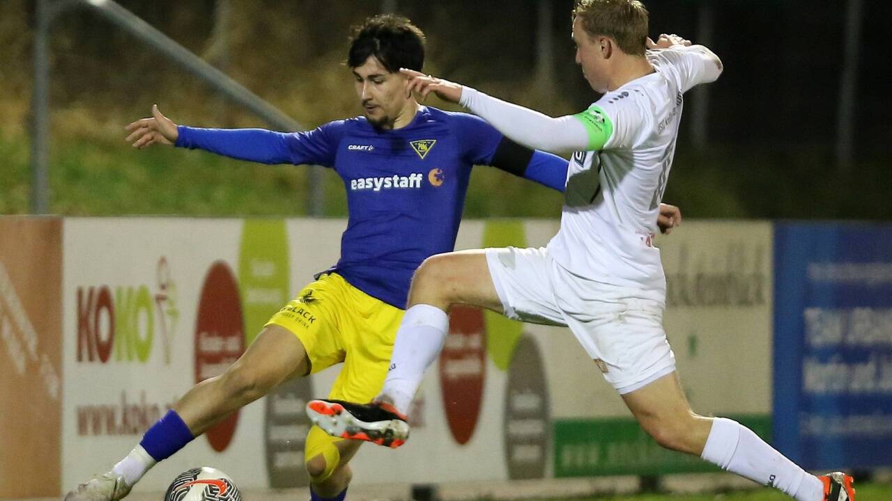 Der SAK um Bartu Ötztürk (links) feierte in der Salzburger Liga einen Auftaktsieg. 