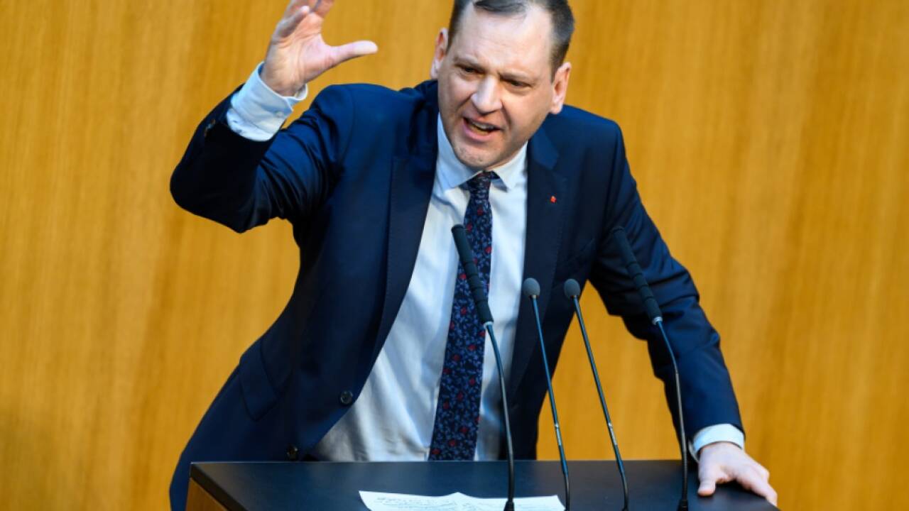 Kucher bleibt im Parlament 