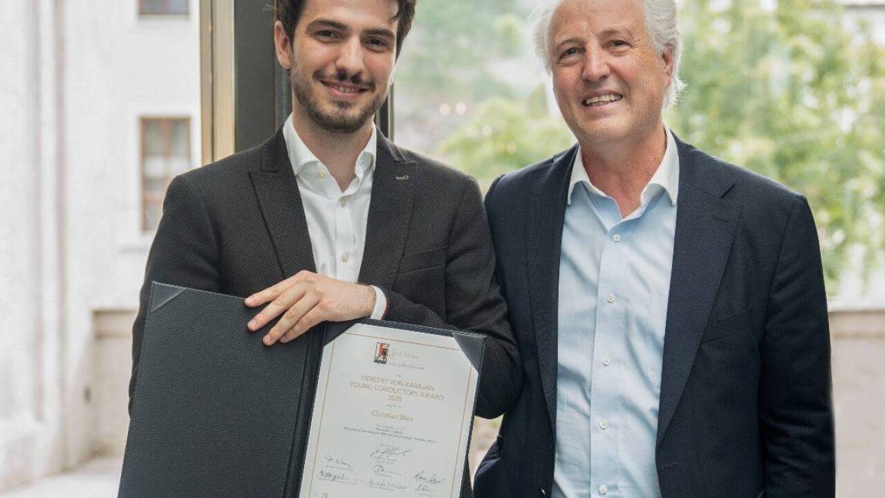 Gewinner Christian Blex mit dem Jury-Vorsitzenden Manfred Honeck<br /> 