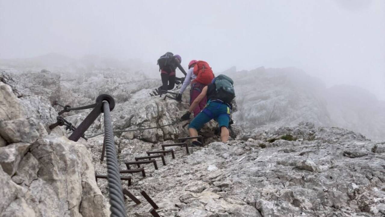 Fünf Personen per Hubschrauber gerettet 