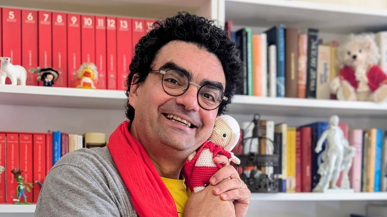 Mozartkenner, Klinik-Clown, Regisseur und Startenor – Rolando Villazon spricht im SN-Podcast über Musik, Literatur und seine Laufbahn. Ob ihm ein Stück von Mozart einfällt, das er nicht gut findet? 