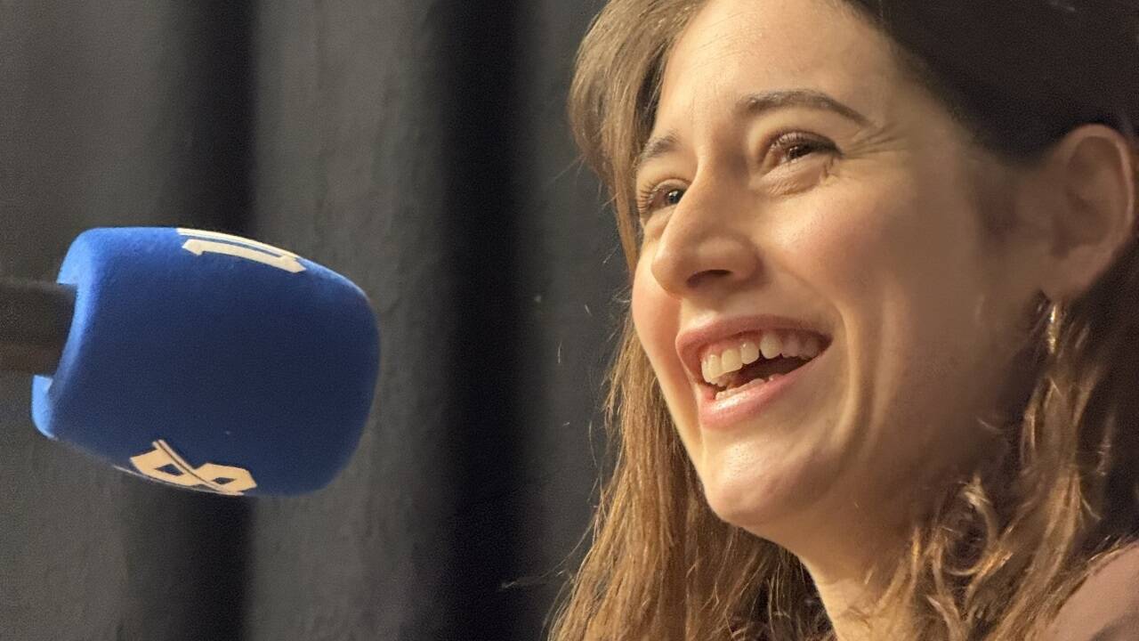 Deleila Piasko bei der Aufnahme des SN-Podcasts „Jederspiele“. 