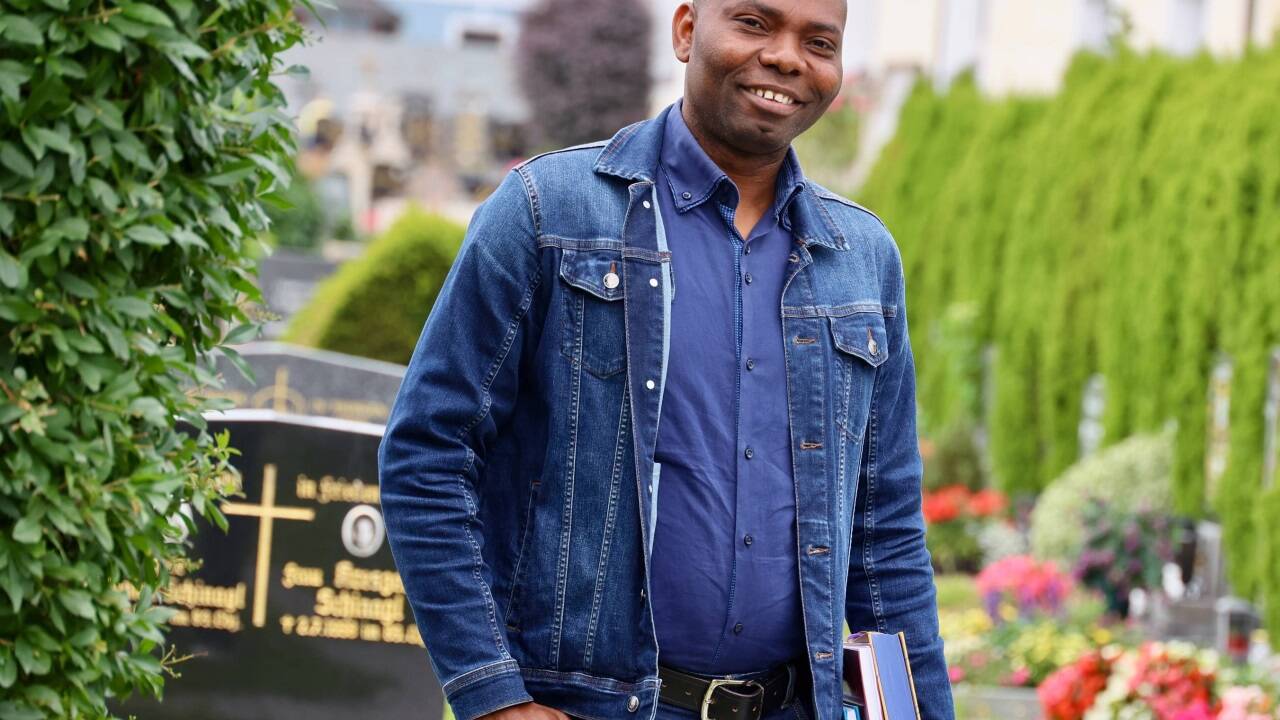 Laurent Chardey ist Pfarrer in Seekirchen und Pfarrprovisor in Schleedorf. 