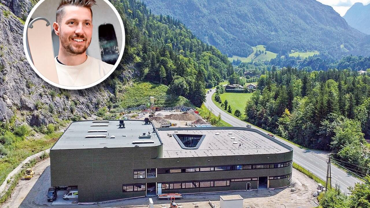 Hirschers Skifabrik in Scheffau an der B162 liegt „optimal im Zeitplan“, wie es heißt. Es mache ihm große Freude, das Projekt zu realisieren, sagte der Skistar. 