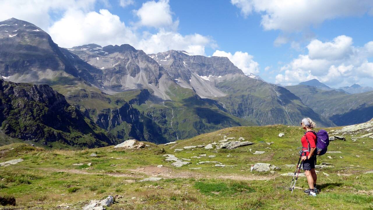 Der Abstieg in das Nassfeld mit Blick auf das Schareck.  
