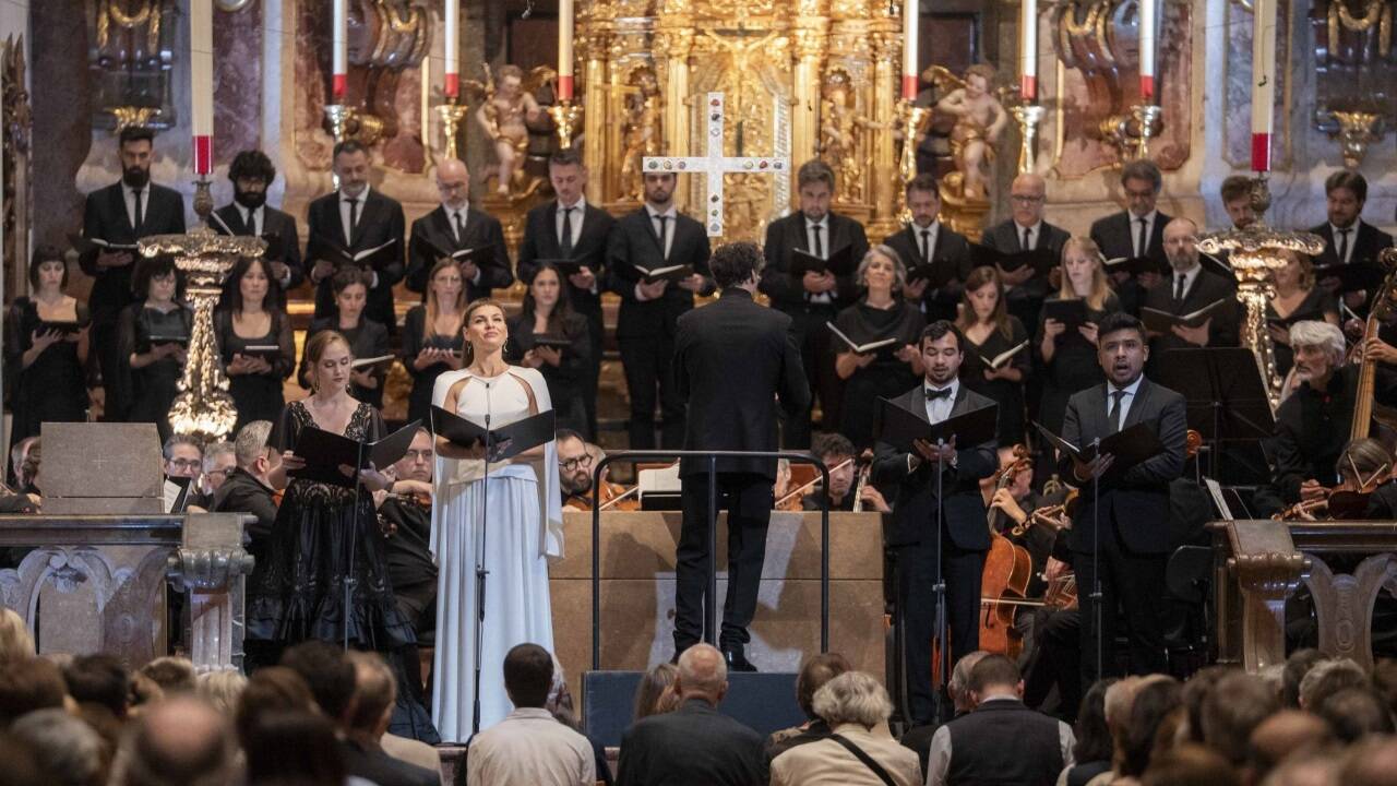 Solisten Mélissa Petit, Patricia Nolz, Anthony León, José Coca Loza, Il Canto di Orfeo und Les Musiciens du Prince – Monaco unter Gianluca Capuano 
