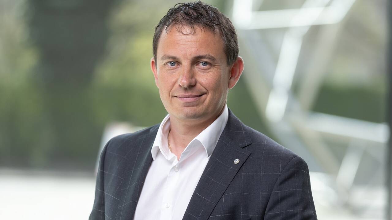 Alexander Schwarzbeck, Obmann der Sparte Handel in der WKS, sagt: „Es werden zwei Märkte verglichen, die unterschiedlicher nicht sein könnten.“ 