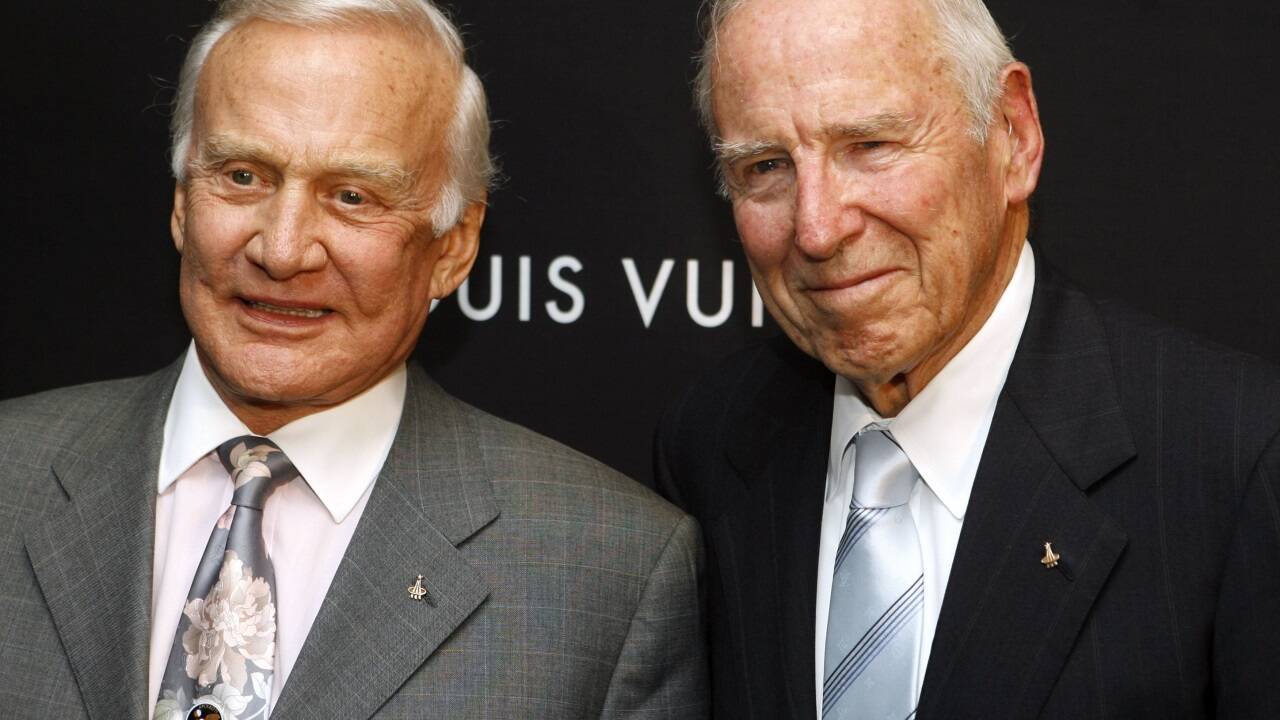 Jim Lovell (rechts) mit Buzz Aldrin. 