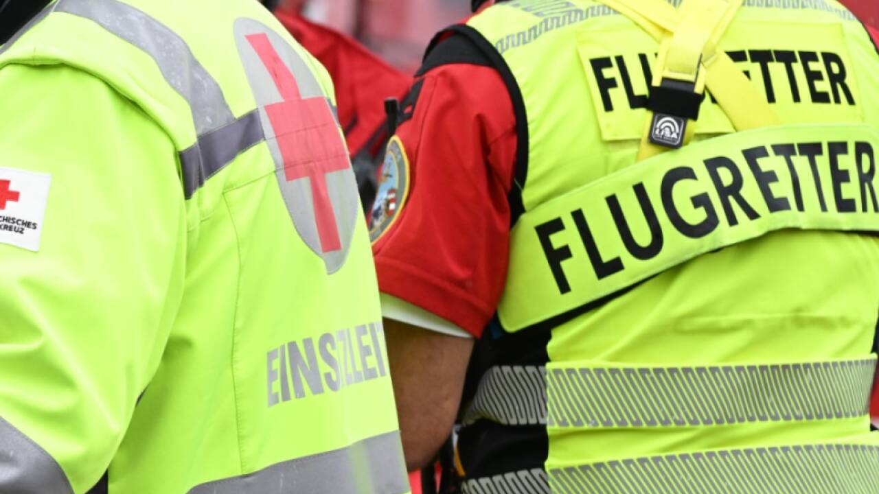 Zwei Personen befinden sich nach dem Crash im Spital Zwei Personen befinden sich nach dem Crash im Spital