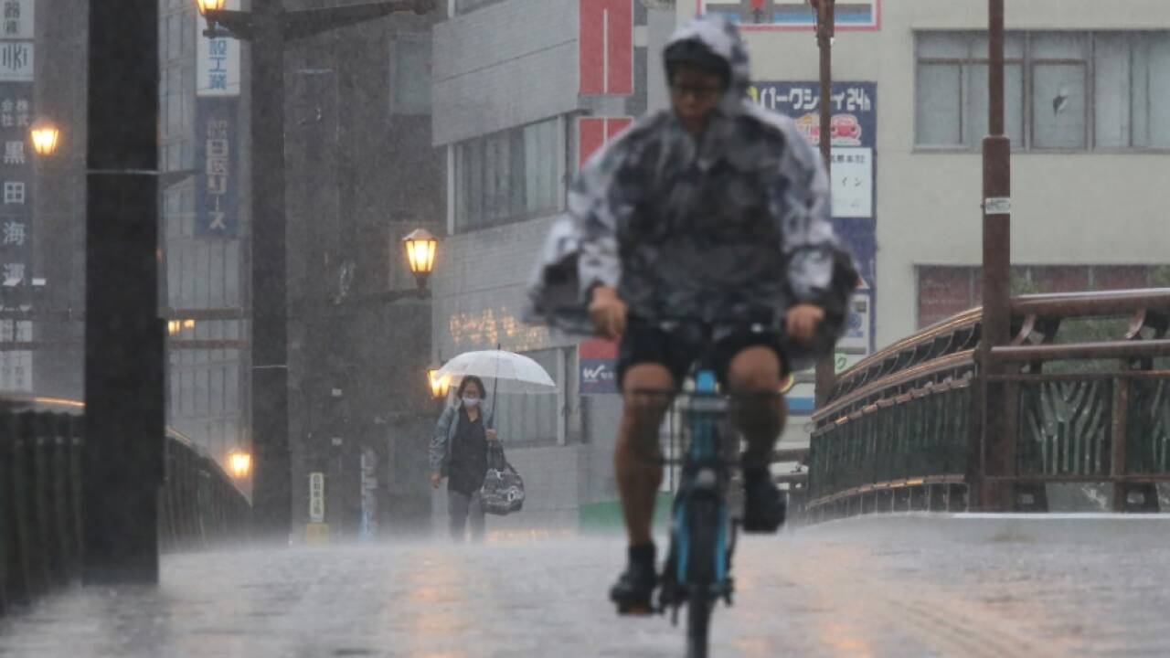 Zahlreiche Städte sind vom Starkregen betroffen Zahlreiche Städte sind vom Starkregen betroffen