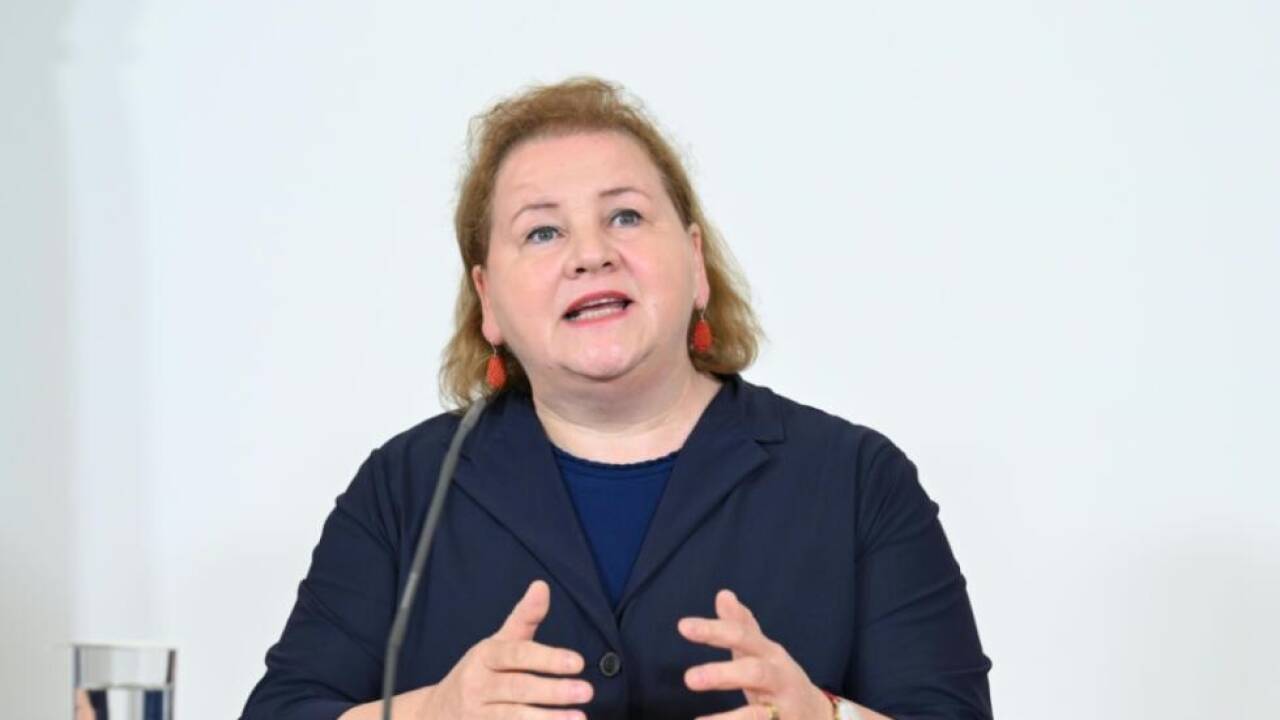 Sozialministerin Schumann: ME/CFS und sonstige PAIS 'ernst nehmen' 