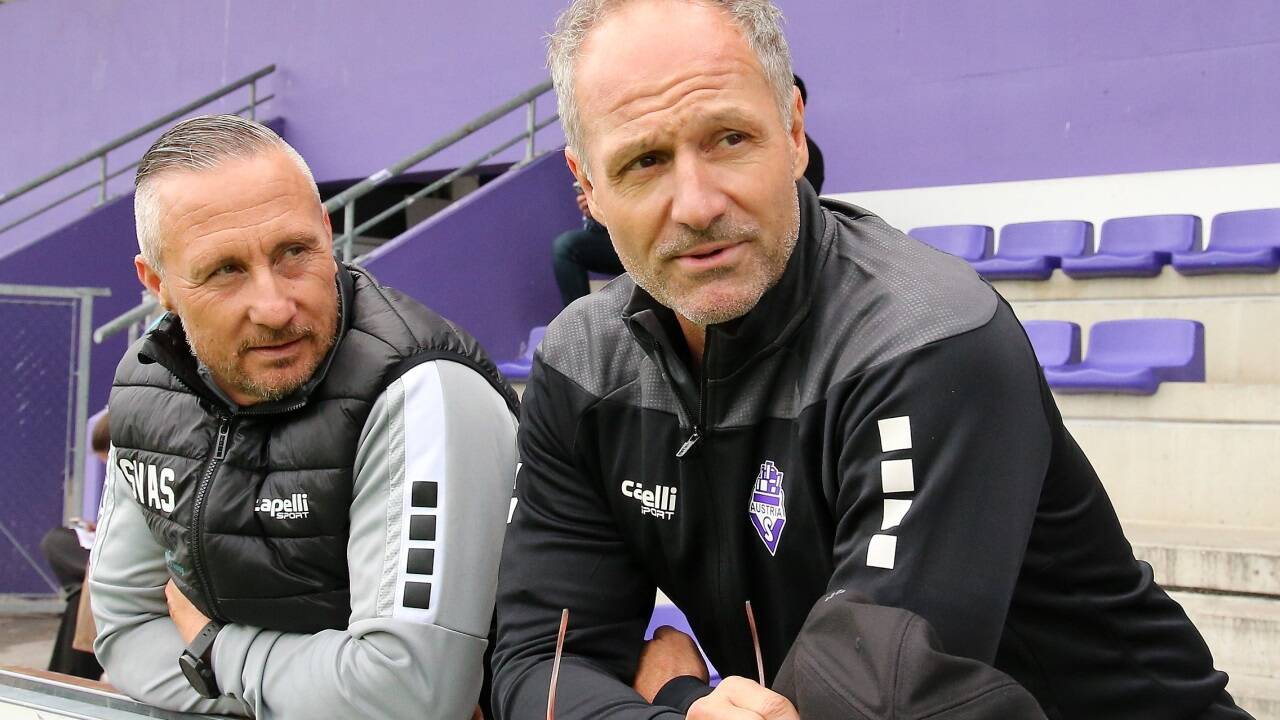 Sportdirektor Roland Kirchler (r.) und Trainer Christian Schaider wollen den Kader von Austria Salzburg weiter verstärken. 