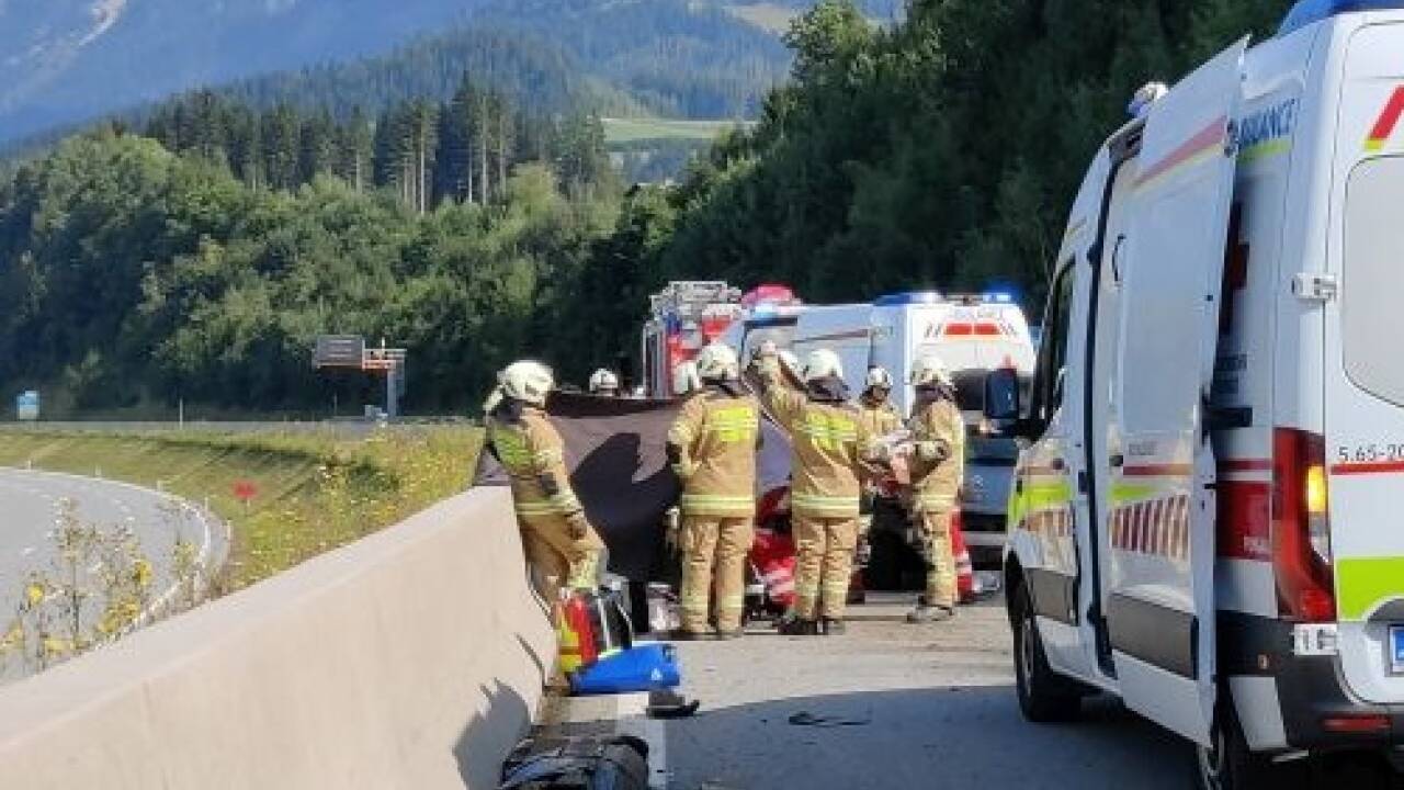 Unfallbilder der Freiwilligen Feuerwehr Pfarrwerfen. 