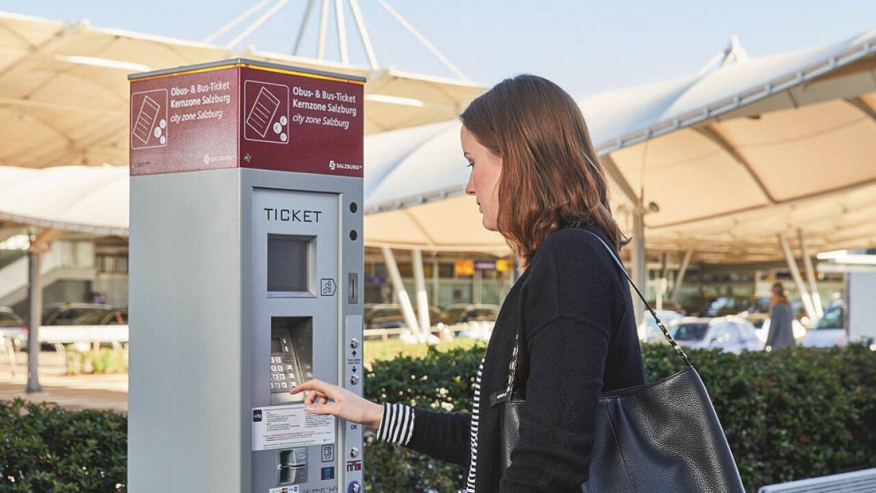 Mit Ende September endet der Ticketverkauf im Salzburger Obus. Zu den Vorverkaufsstellen sollen weitere Fahrkartenautomaten kommen. Mit Ende September endet der Ticketverkauf im Salzburger Obus. Zu den Vorverkaufsstellen sollen weitere Fahrkartenautomaten kommen.