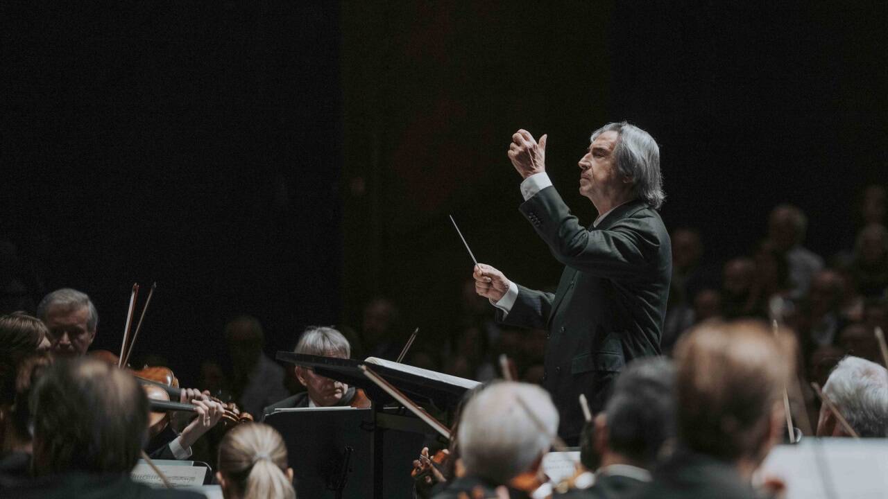 Riccardo Muti dirigiert die Wiener Philharmoniker im Großen Festspielhaus 