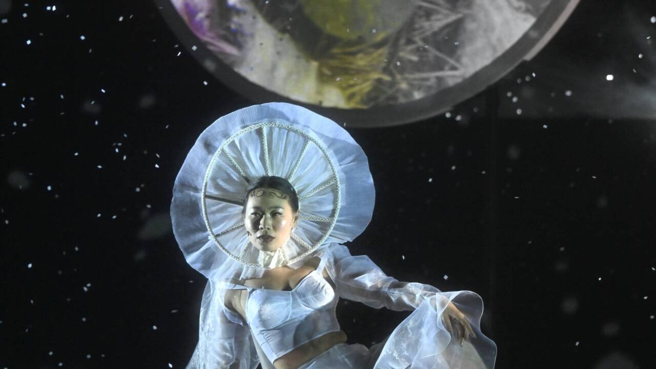 Yang Ge in „Der Schneesturm“ bei den Salzburger Festspielen. 