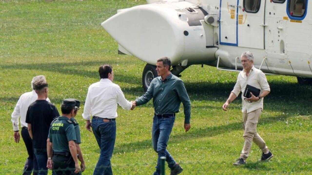 Pedro Sanchez beim Besuch in der betroffenen Region León 