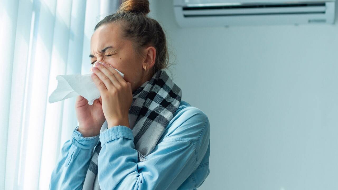 Im Sommer sind meist Enteroviren für grippeähnliche Symptome verantwortlich. Im Sommer sind meist Enteroviren für grippeähnliche Symptome verantwortlich.