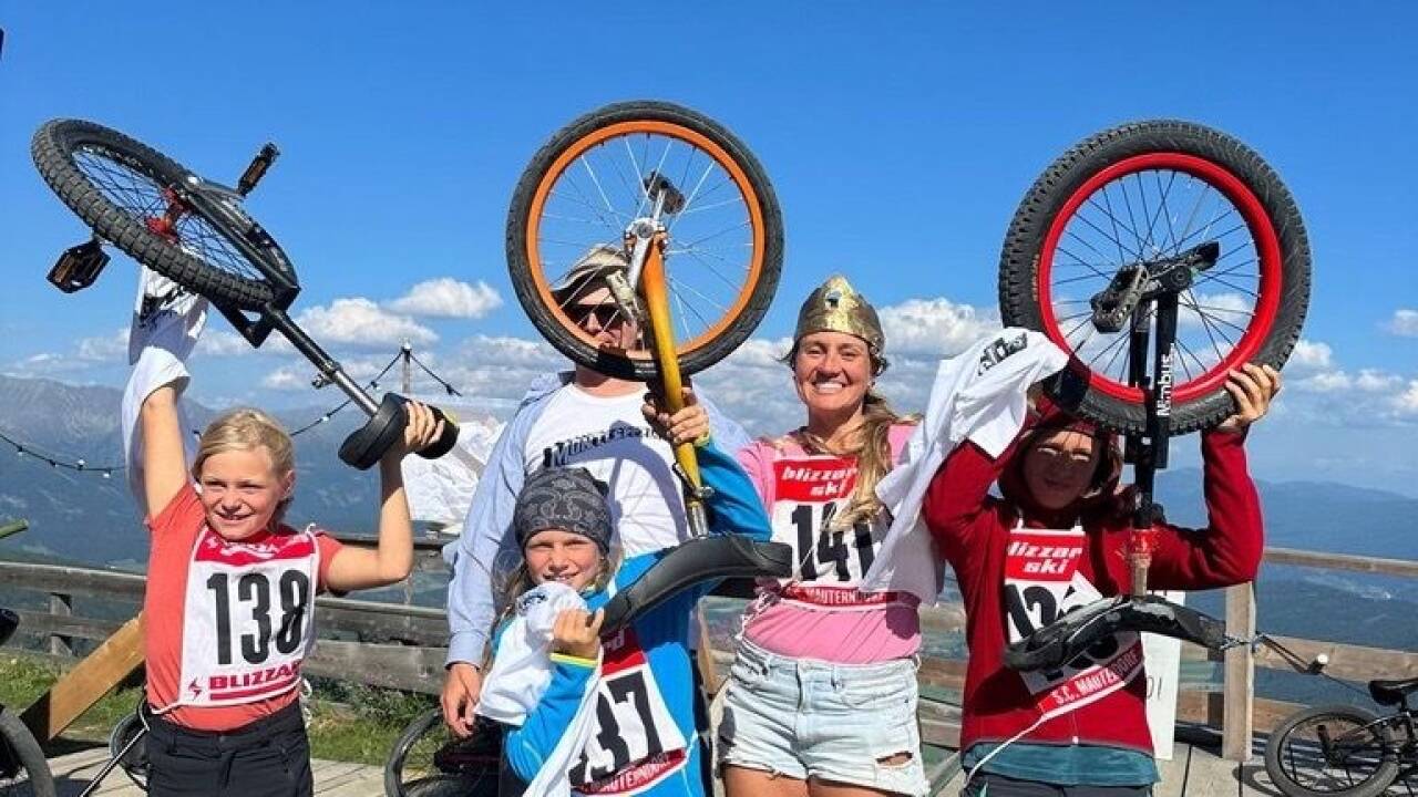 Mit dem BMX-Contest – hier einige der Helden des Vorjahres – beginnt das „Zügellos 2025“. Mit dem BMX-Contest – hier einige der Helden des Vorjahres – beginnt das „Zügellos 2025“.