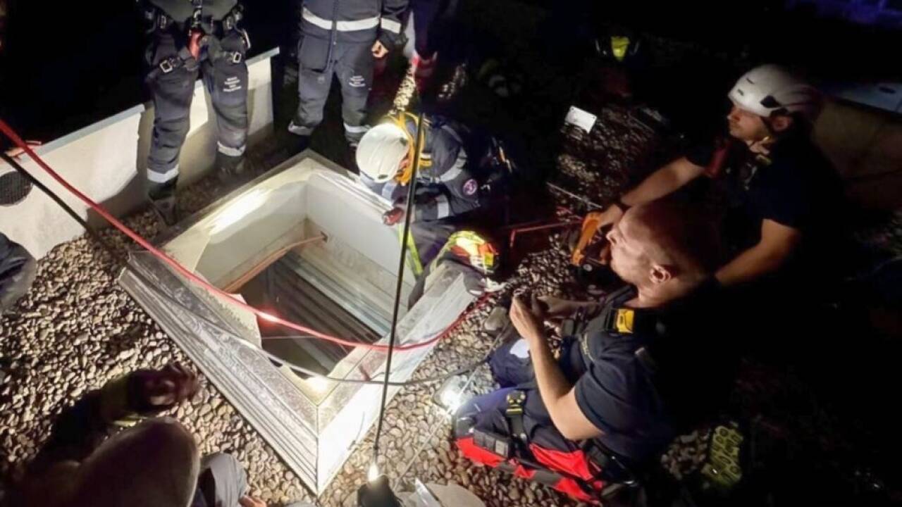 Bursche fiel in Lichtschacht 