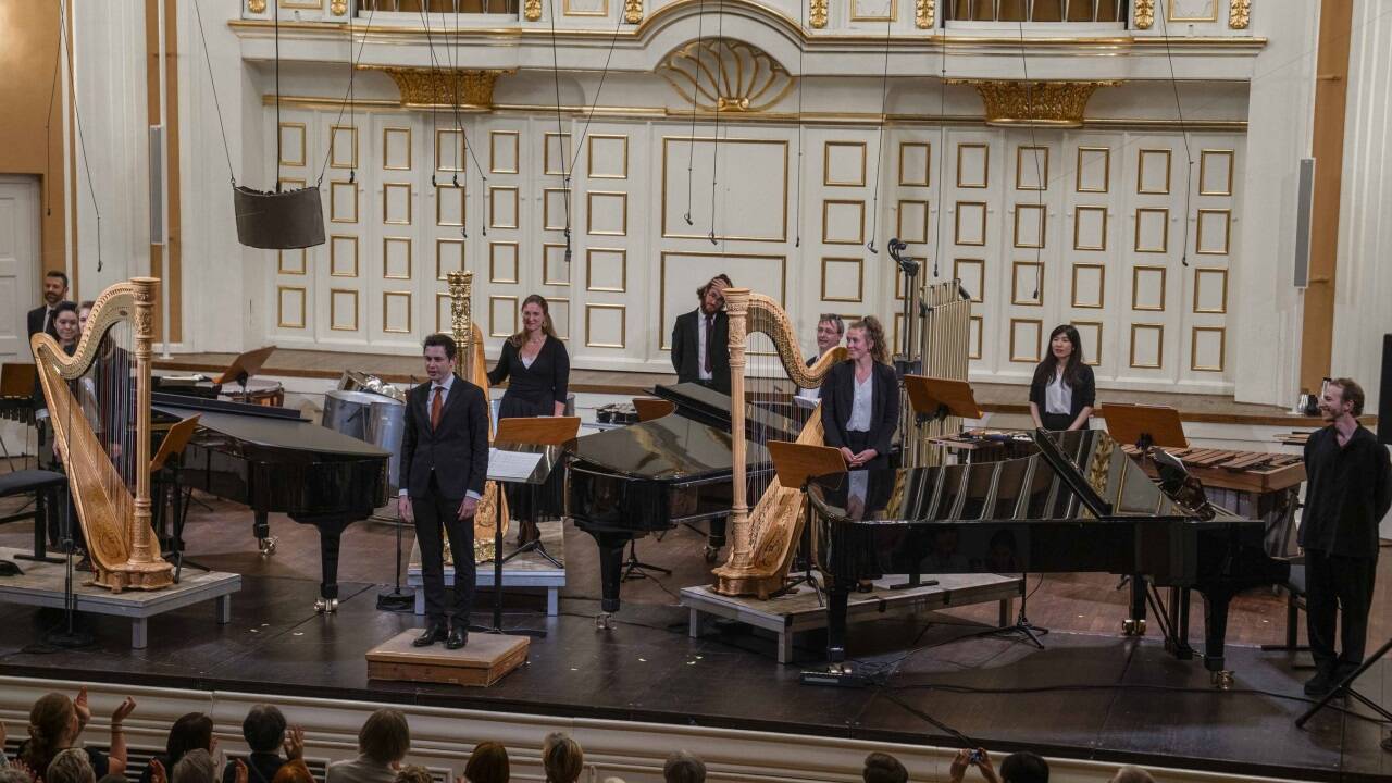 Bilder zum Konzert mit Maxime Pascal und seinem Ensemble Le Balcon in der Reihe „À Pierre“. 