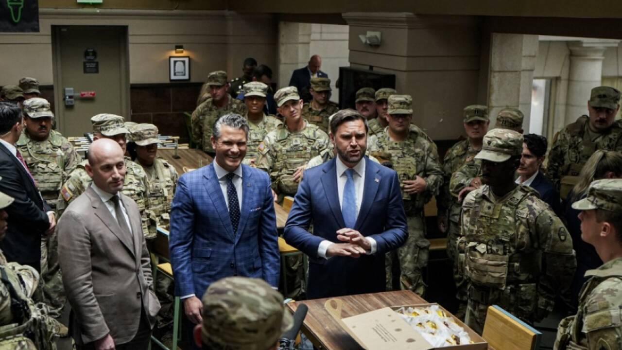 US-Verteidigungsminister Hegseth/Trump-Vize Vance mit Nationalgarde 