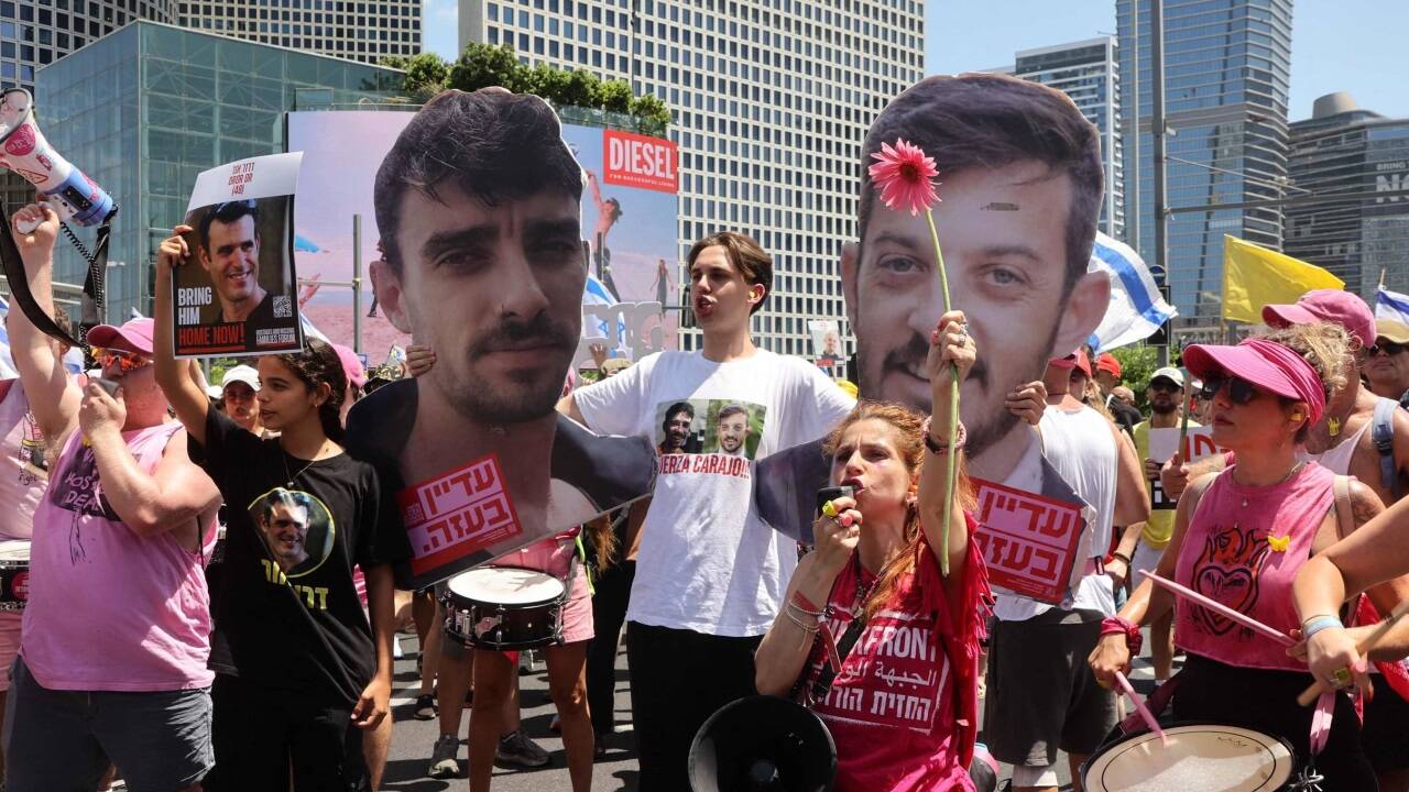 Hunderttausende demonstrierten für die Freilassung der Geiseln und ein Ende des Krieges. Hunderttausende demonstrierten für die Freilassung der Geiseln und ein Ende des Krieges.