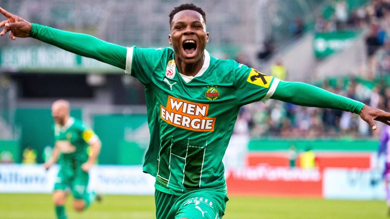 Der Ex-Salzburger Mamadou Sangaré wechselt von Rapid Wien nach Lens.  
