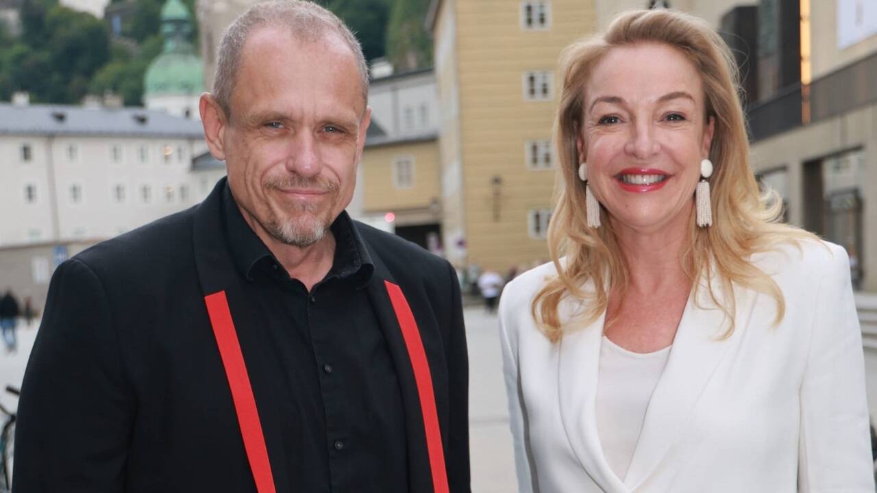 Festspielpräsidentin Kristina Hammer und Life-Ball-Gründer Gery Keszler vor Beginn der Zaide-Aufführung.<br /> 