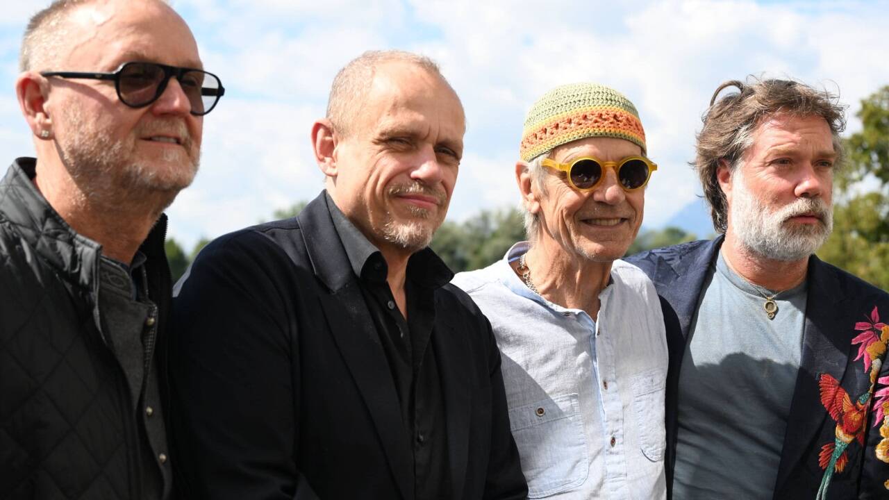 Life-Ball-Gründer Gery Keszler bringt die erste Charity-Gala der Foundation for Aids Research nach Salzburg. Am Sonntagabend steigt das Spektakel. Im Bild: Kevin Robert Frost (CEO amfAR), Keszler, Oscarpreisträger Jeremy Irons und der kanadische Sänger und Songwriter Rufus Wainwright.  