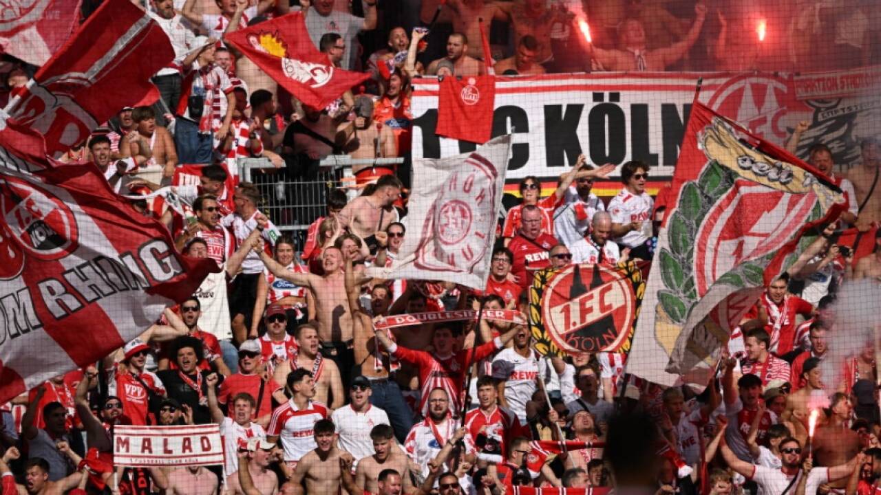 Kölns Fans feiern einen erfolgreichen Liga-Auftakt 