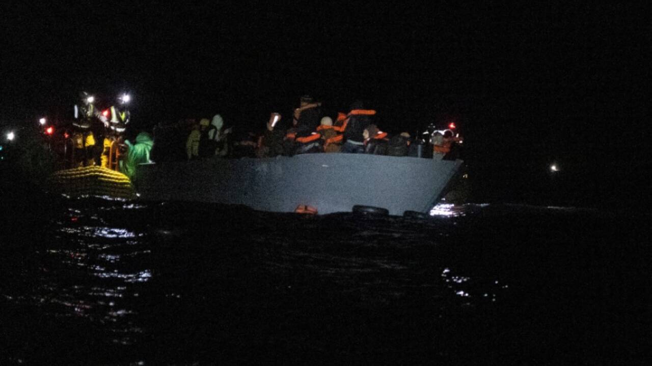 Die "Ocean Viking" ist unter schwierigen Bedingungen im Einsatz Die 'Ocean Viking' ist unter schwierigen Bedingungen im Einsatz