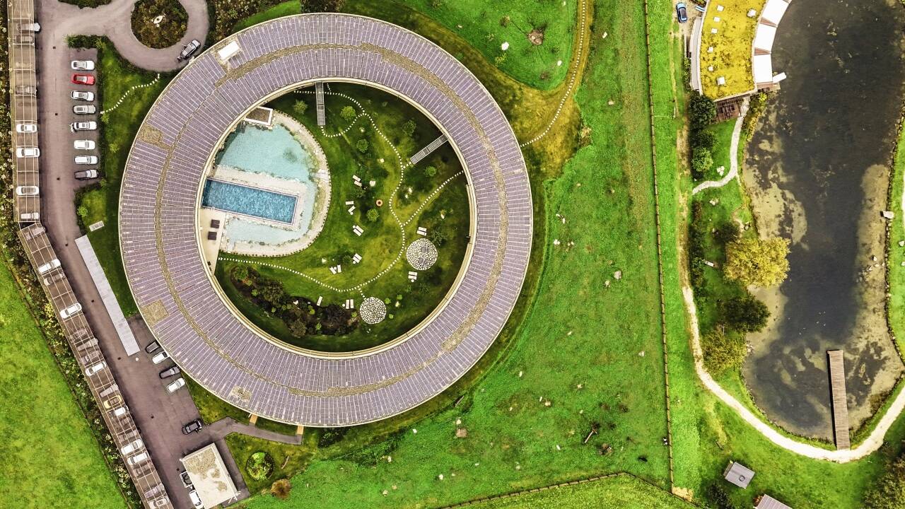 Ungewöhnlicher Grundriss: Die runde Form des Hotels orientiert sich an Mühlsteinen. 