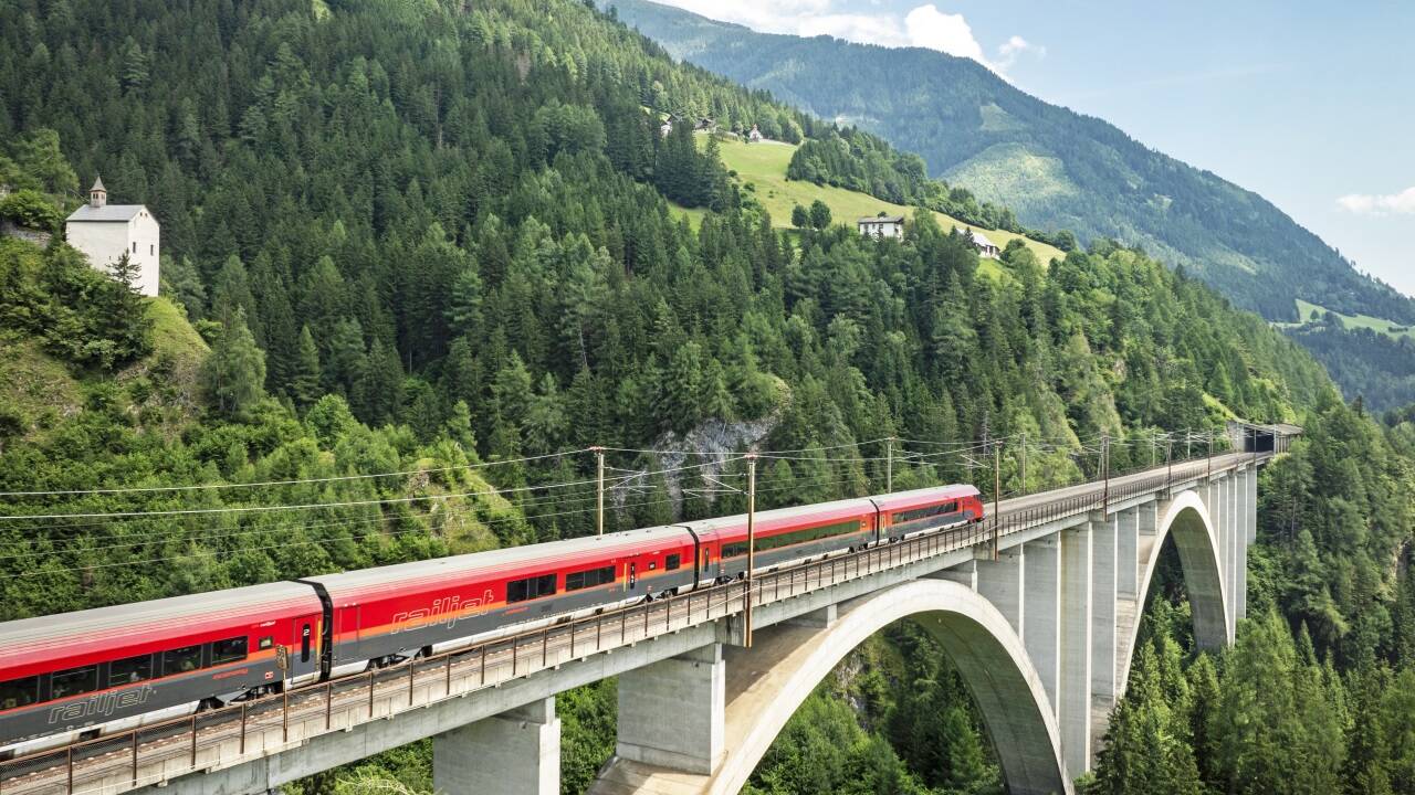 Seit 2019 hat sich Traivelling.com von einem kleinen Reisebüro zur ersten Onlinebuchungsplattform für Bahnreisen in Europa entwickelt.  