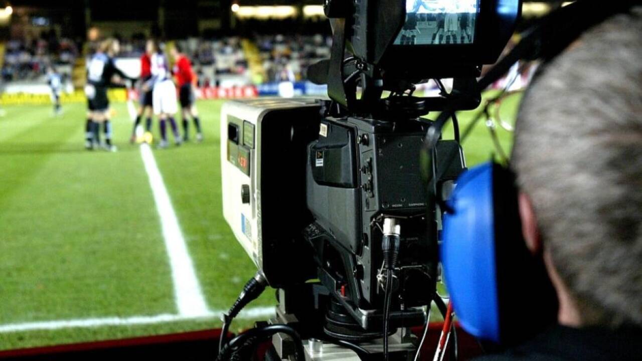 Weiter Warten auf Medienrechtevergabe der Bundesliga 