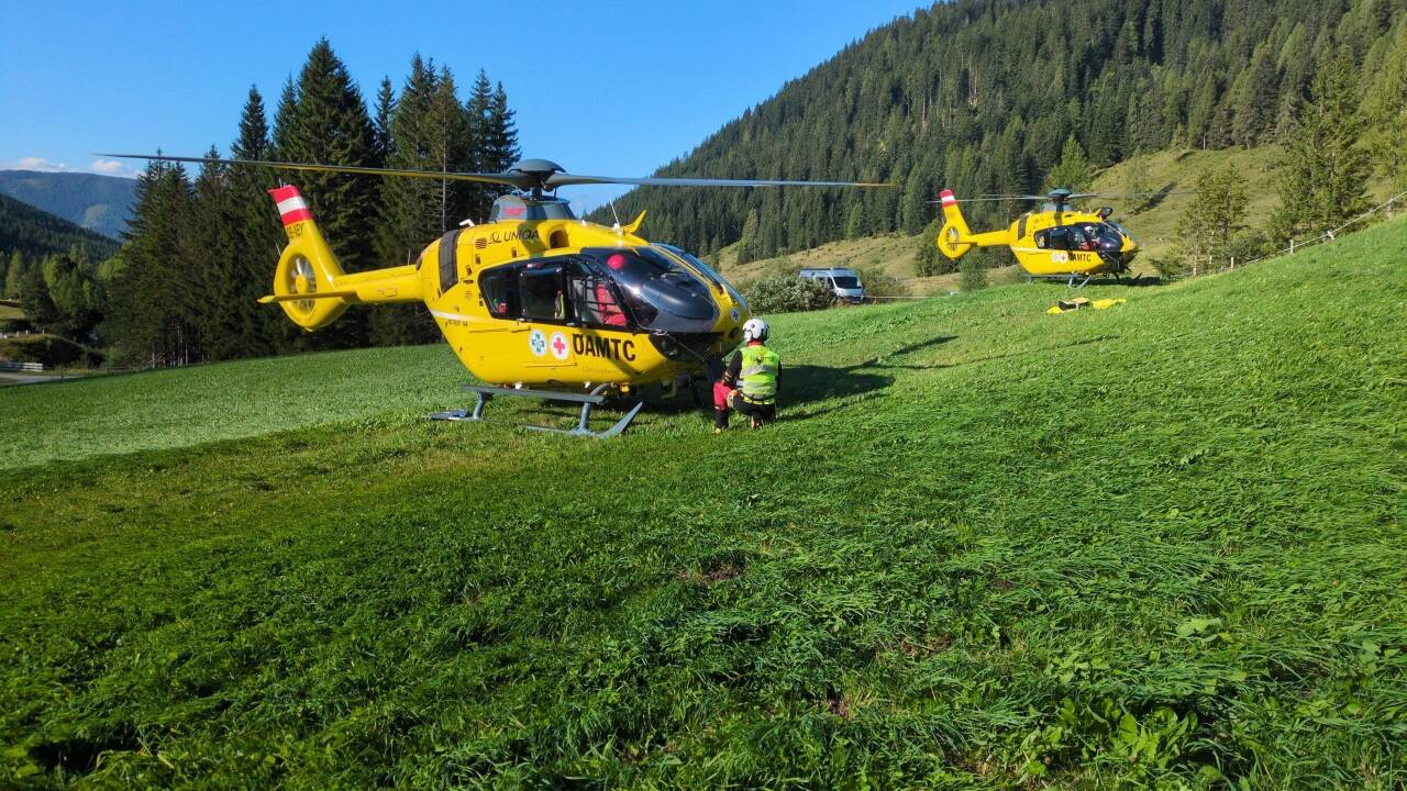 Zwei Rettungshubschrauber waren im Einsatz. Zwei Rettungshubschrauber waren im Einsatz.
