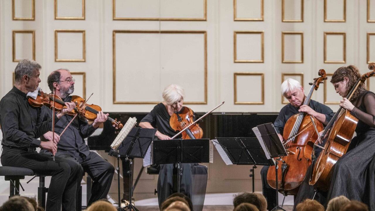 Das Hagen Quartett und Cellistin Julia Hagen musizierten das Schubert-Streichquintett. 