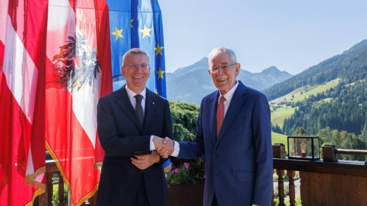 Rinkevics in Alpbach beim Treffen mit Van der Bellen 