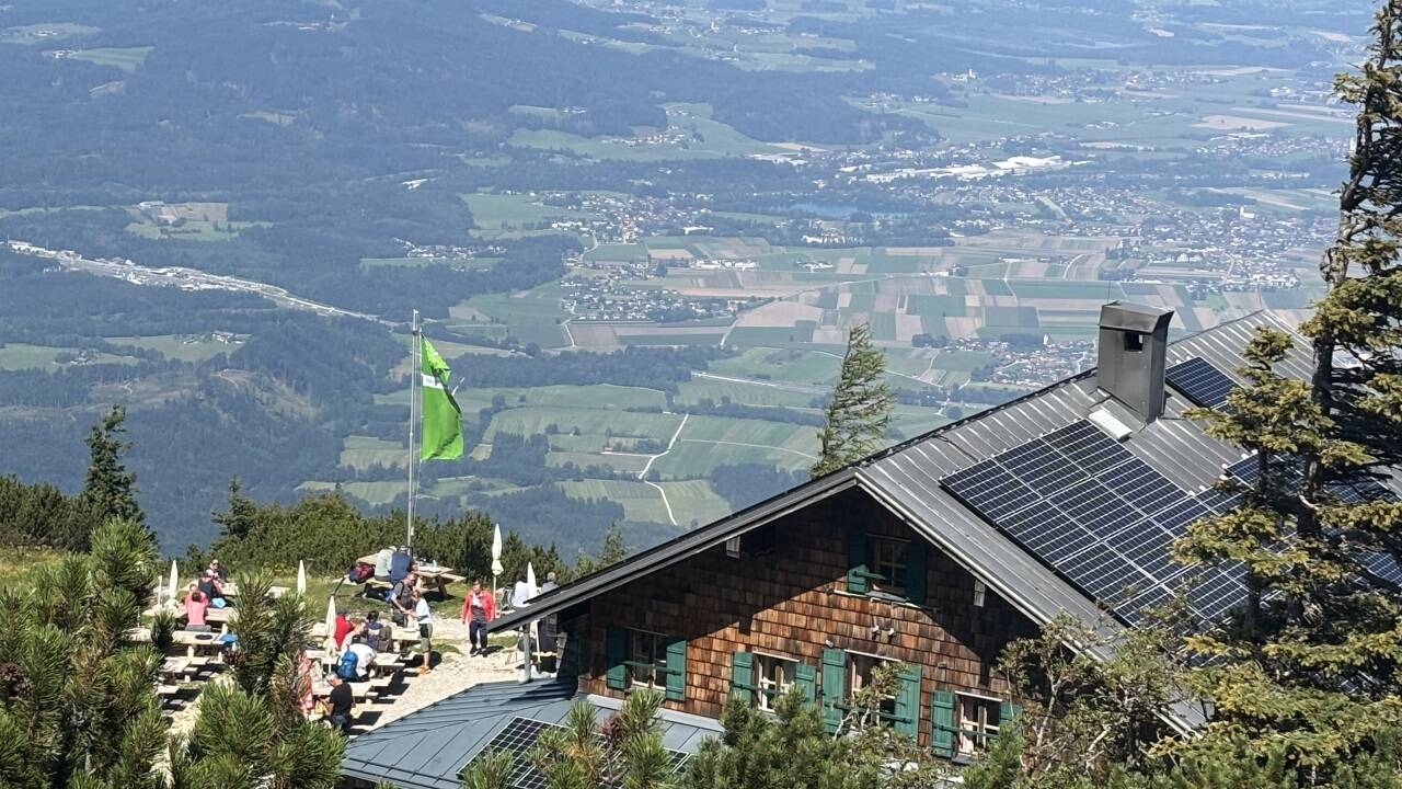 Das Zeppezauerhaus auf dem Untersberg soll mit Hilfe der Gemeinde Grödig weitergeführt werden können. Das Zeppezauerhaus auf dem Untersberg soll mit Hilfe der Gemeinde Grödig weitergeführt werden können.