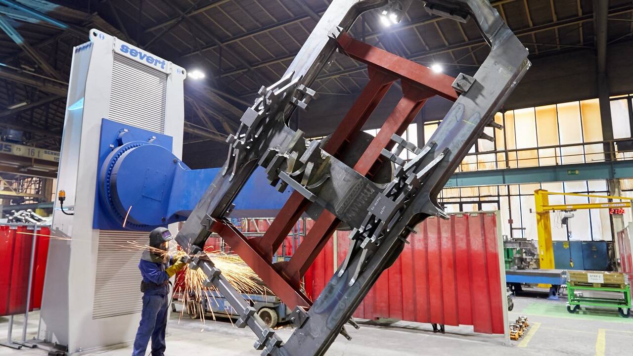 Die Hälfte des Umsatzes macht die MFL im Bahnbereich gemacht. Die Hälfte des Umsatzes macht die MFL im Bahnbereich gemacht.