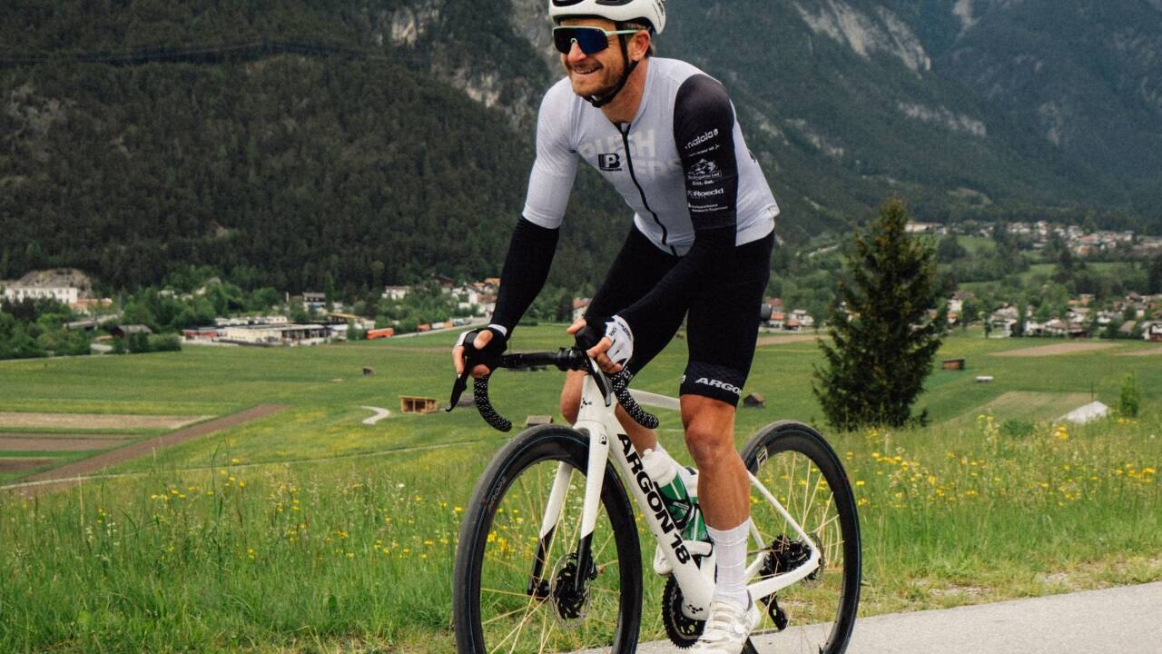 Daniel Federspiel triumphierte beim Ötztaler Radmarathon.   Daniel Federspiel triumphierte beim Ötztaler Radmarathon.