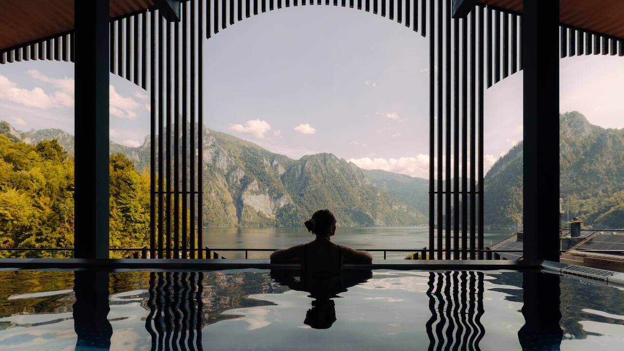 Das Traunsee & Hotel Post am See: Nature hideaway im Salzkammergut.  Das Traunsee & Hotel Post am See: Nature hideaway im Salzkammergut.