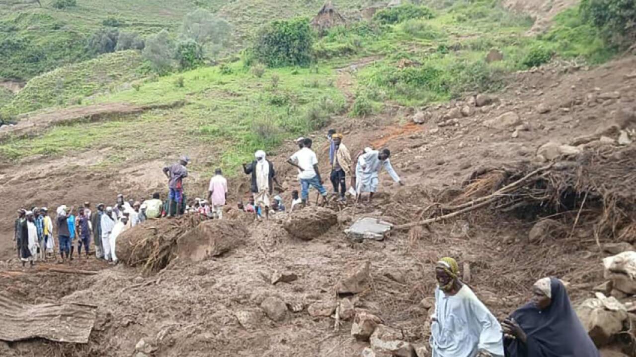 Der Erdutsch treibt die Menschen neben dem Bürgerkrieg in die Flucht 