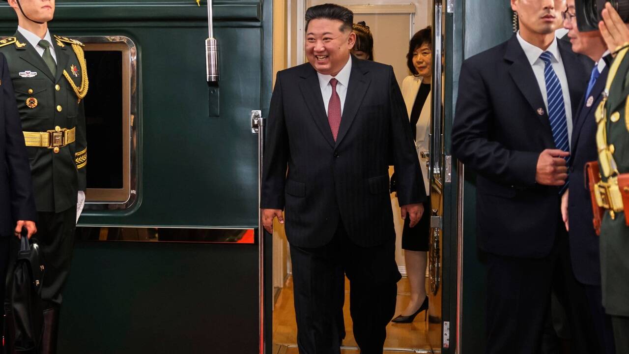 Nordkoreas Machthaber Kim Jong Un bei seiner Ankunft in Peking.  