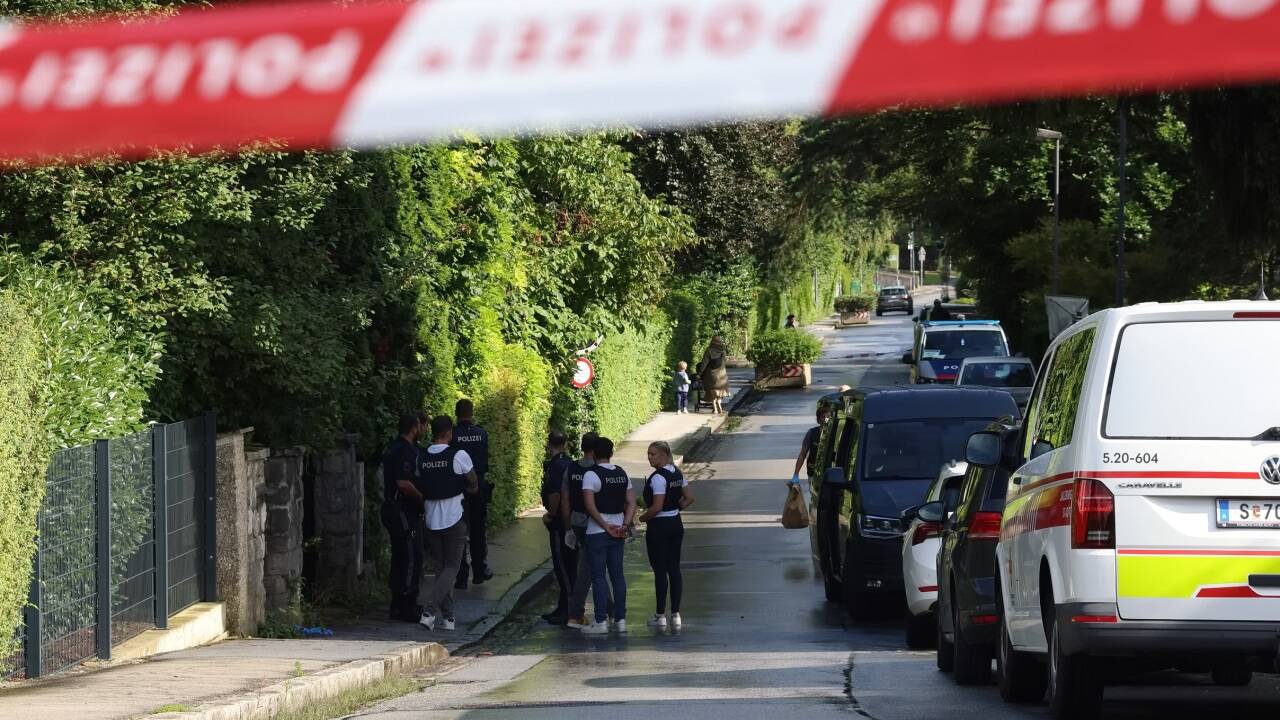 Die Polizei rückte Ende Juli mit einem Großaufgebot in den Salzburger Stadtteil Gnigl aus, wo es zu den – letztlich tödlichen – Schüssen kam. Die Polizei rückte Ende Juli mit einem Großaufgebot in den Salzburger Stadtteil Gnigl aus, wo es zu den – letztlich tödlichen – Schüssen kam.