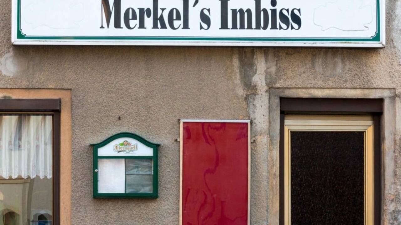 Uiuiui. Ein Apostroph erregt seit Jahrzehnten die Gemüter. Jetzt kommt Bewegung in die Sache. Uiuiui. Ein Apostroph erregt seit Jahrzehnten die Gemüter. Jetzt kommt Bewegung in die Sache.