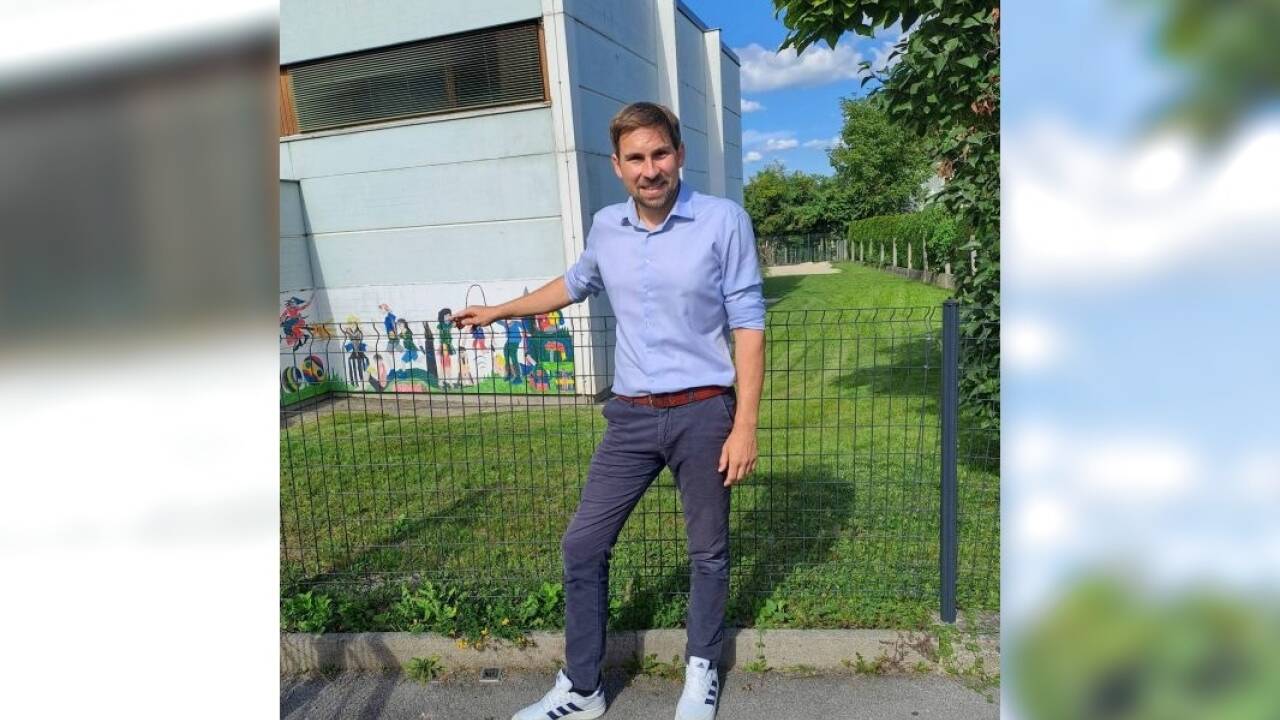 Gemeinderat Sebastian Lankes: „Diese Erweiterung verbessert nicht nur die Lernbedingungen für die Kinder, sondern stärkt die Volksschule Liefering 1 als attraktiven Bildungsstandort.“  