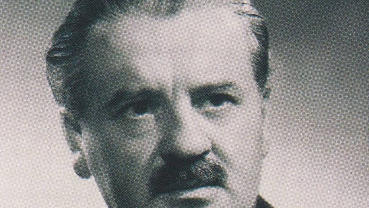1945: Ungarns Provisorische Nationalversammlung wählt einen „Nationalen Volksausschuss“ mit Präsident Zoltán Tildy, einem Politiker der Kleinlandwirtepartei, an der Spitze. 1945: Ungarns Provisorische Nationalversammlung wählt einen „Nationalen Volksausschuss“ mit Präsident Zoltán Tildy, einem Politiker der Kleinlandwirtepartei, an der Spitze.