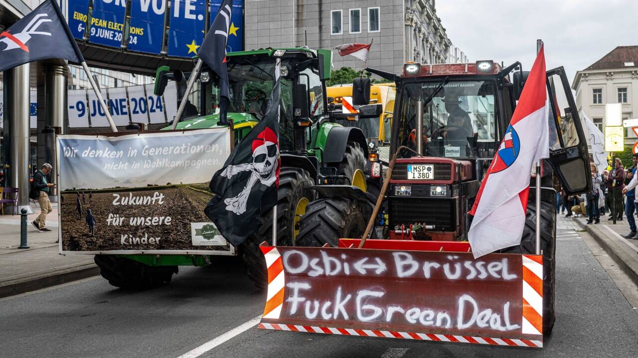 Proteste vor dem Europäischen Parlament. Proteste vor dem Europäischen Parlament.