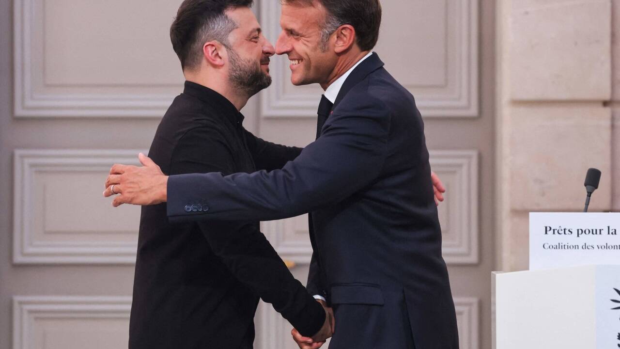 Macron empfing Selenskyi in Paris. Macron empfing Selenskyi in Paris.